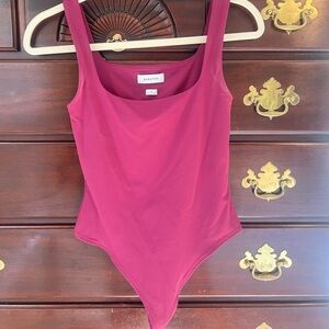 Aritzia body suit size small